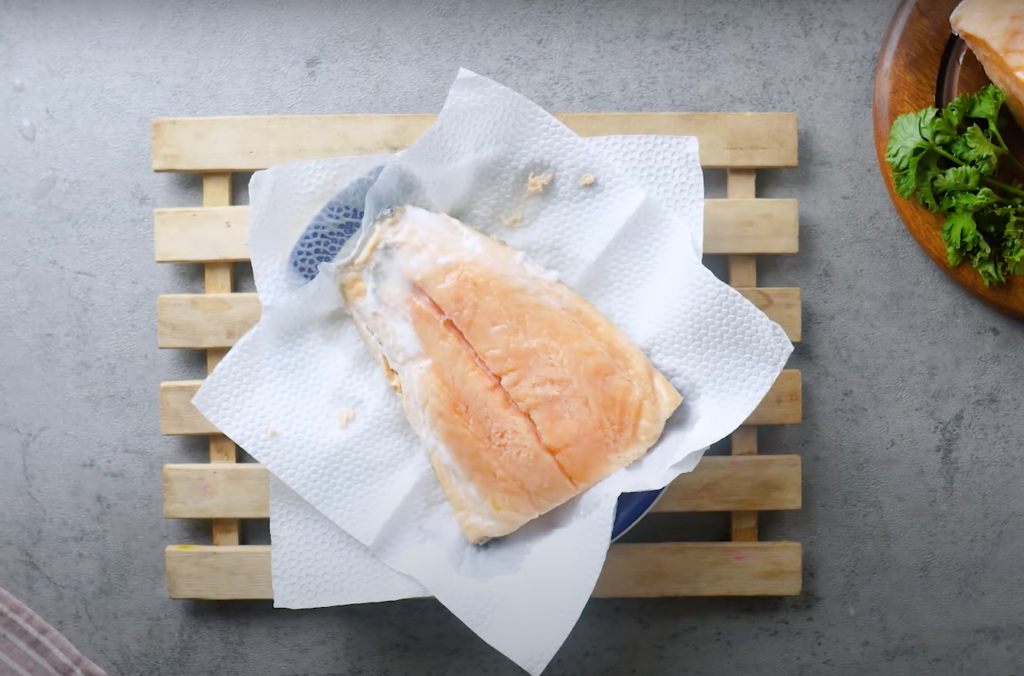 How Long Can Defrosted Salmon Stay In The Fridge?